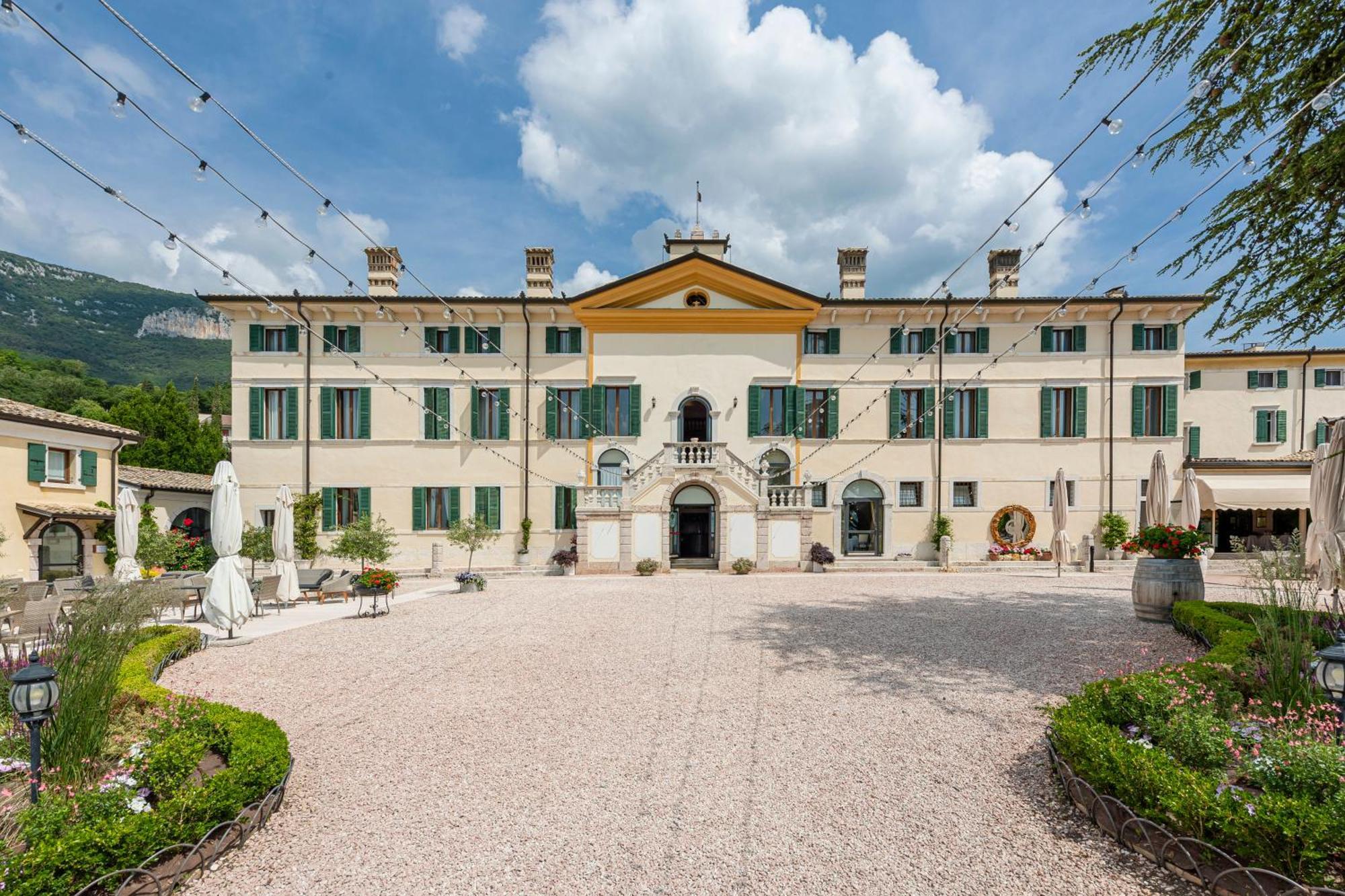 Hotel Villa Cariola Caprino Veronese Exterior foto